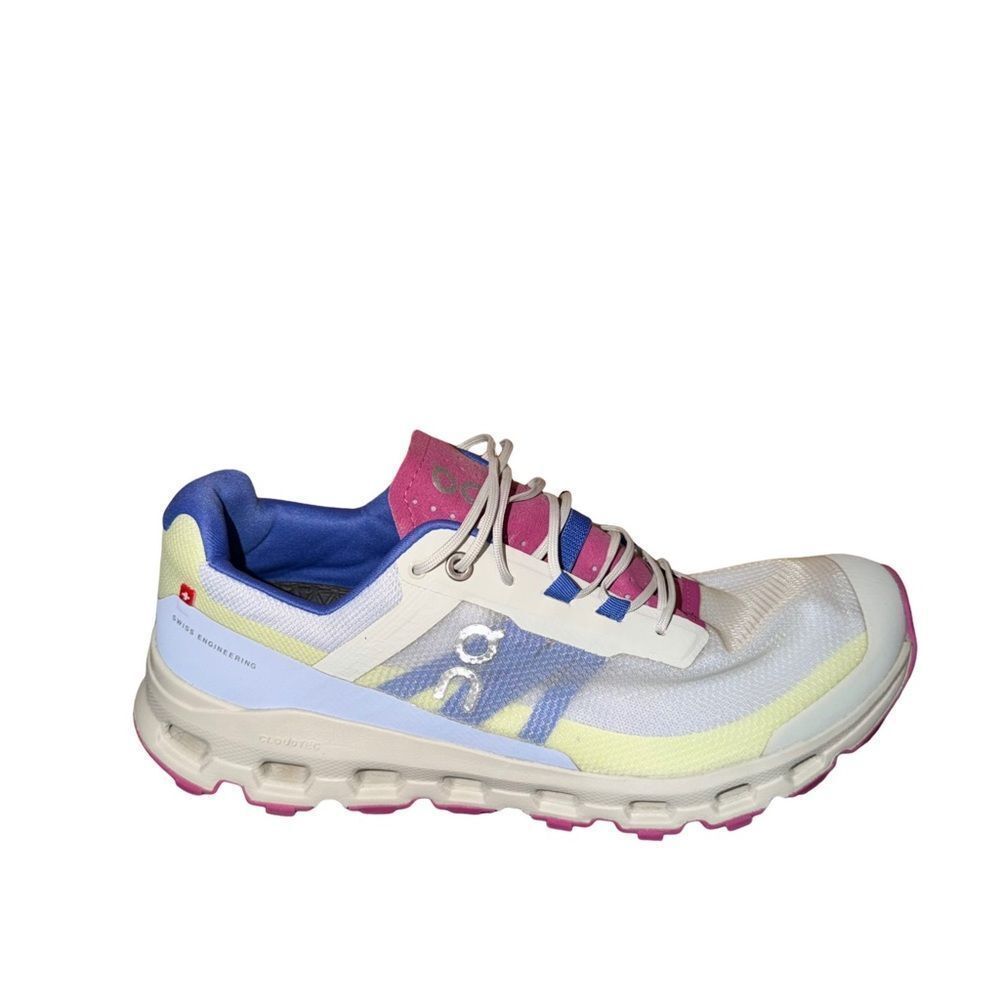 On Running Cloudflow Lightweight Women's Running Shoe - White/Pink/Blue 10.5